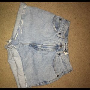 GAP REVERSE FIT DENIM SHORTS